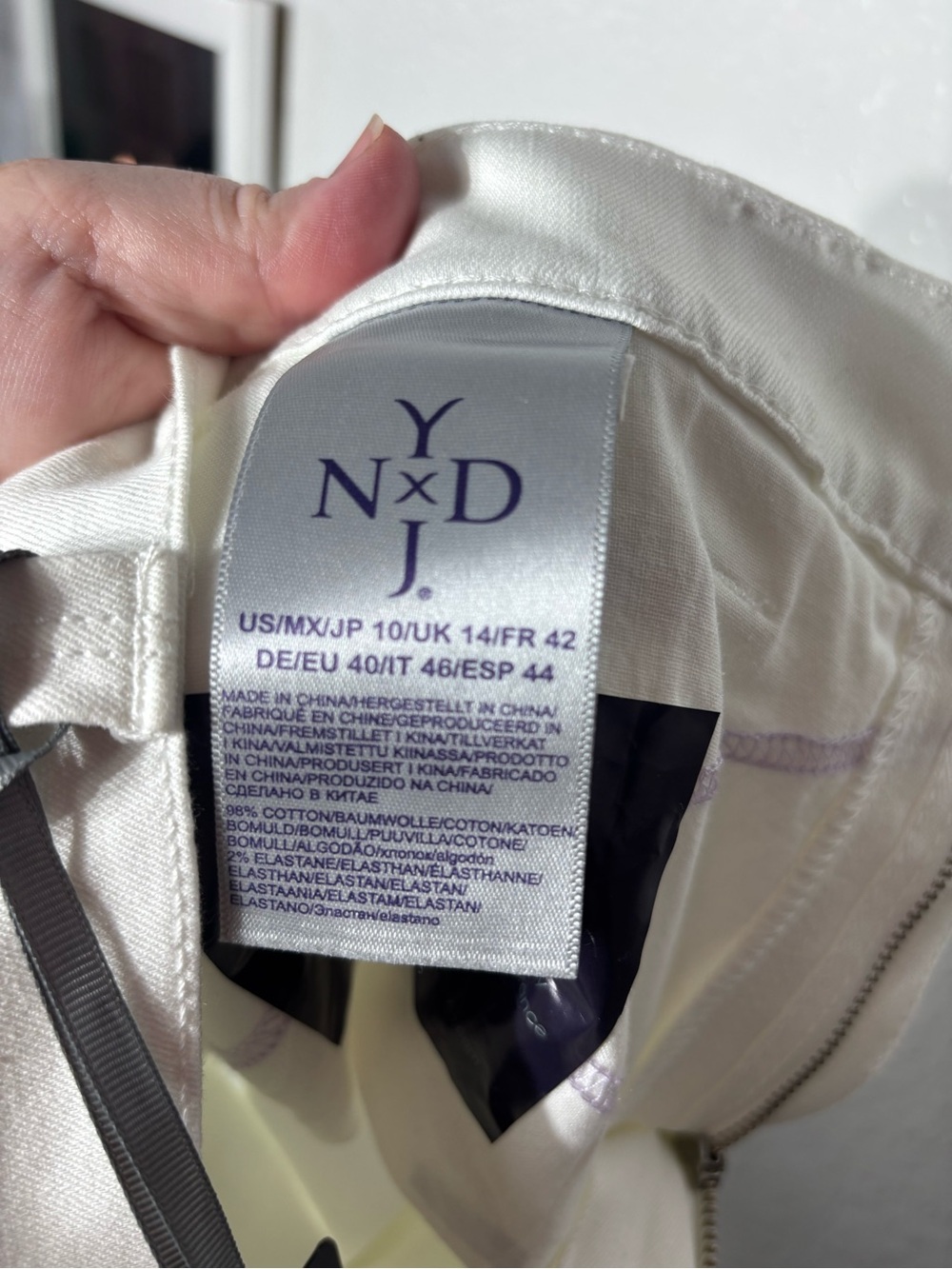 NYDJ White Cuffed Bermuda Shorts women’s 10 optic white nwt - Picture 5 of 5